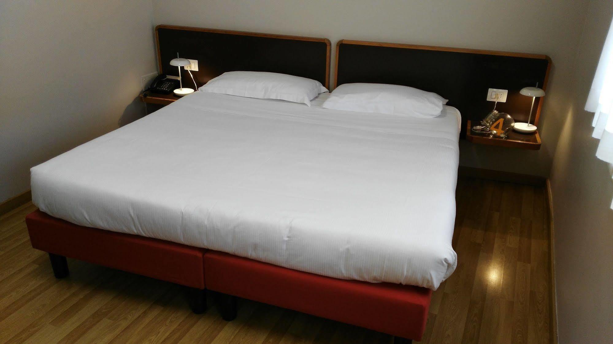 B&B Hotel Milano Ornato Dependanc Exterior foto