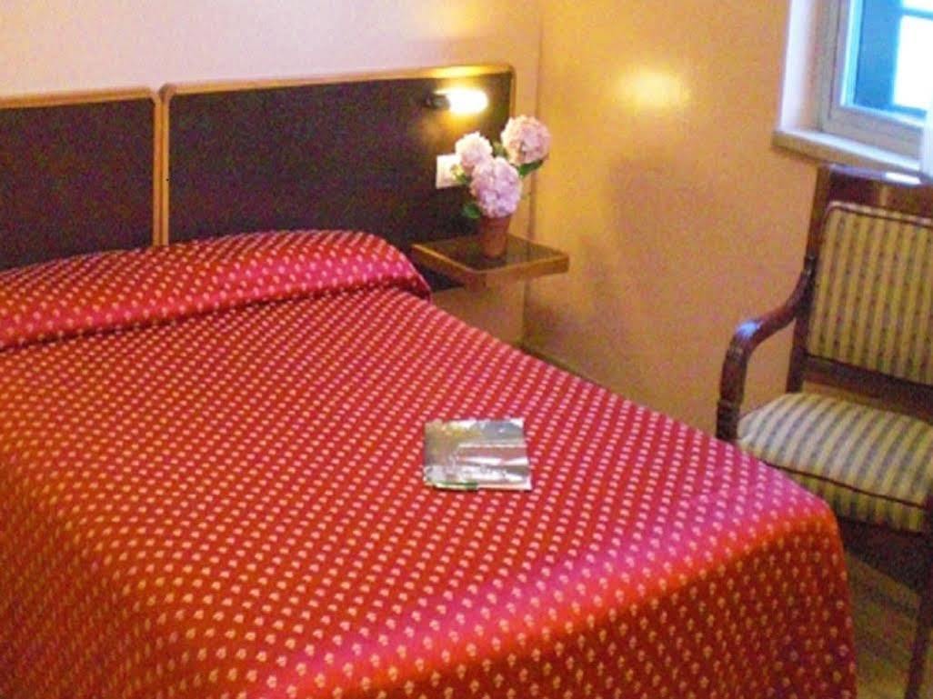 B&B Hotel Milano Ornato Dependanc Exterior foto